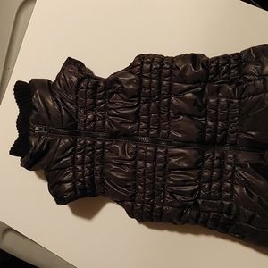 OSHKOSH Girl black autumn winter vest, size child 6